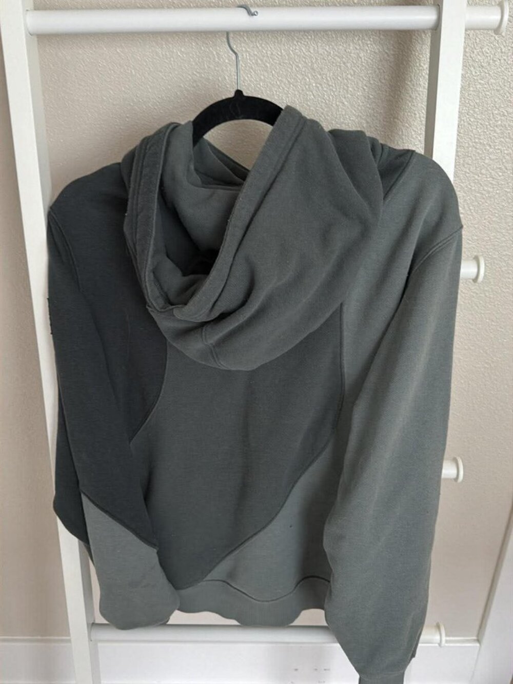 Alo Yoga Make Waves Hoodie Charcoal Green Tonal Women's Size XS Good Condition - Picture 2 of 2